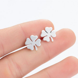 Серьга-гвоздик. Клевер. SE2928