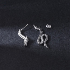 Серьга-гвоздик. Дракон. SE777