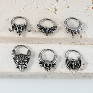 Кольцо сегментное 1,2 мм кликер для пирсинга септума. Череп. HSEG0635